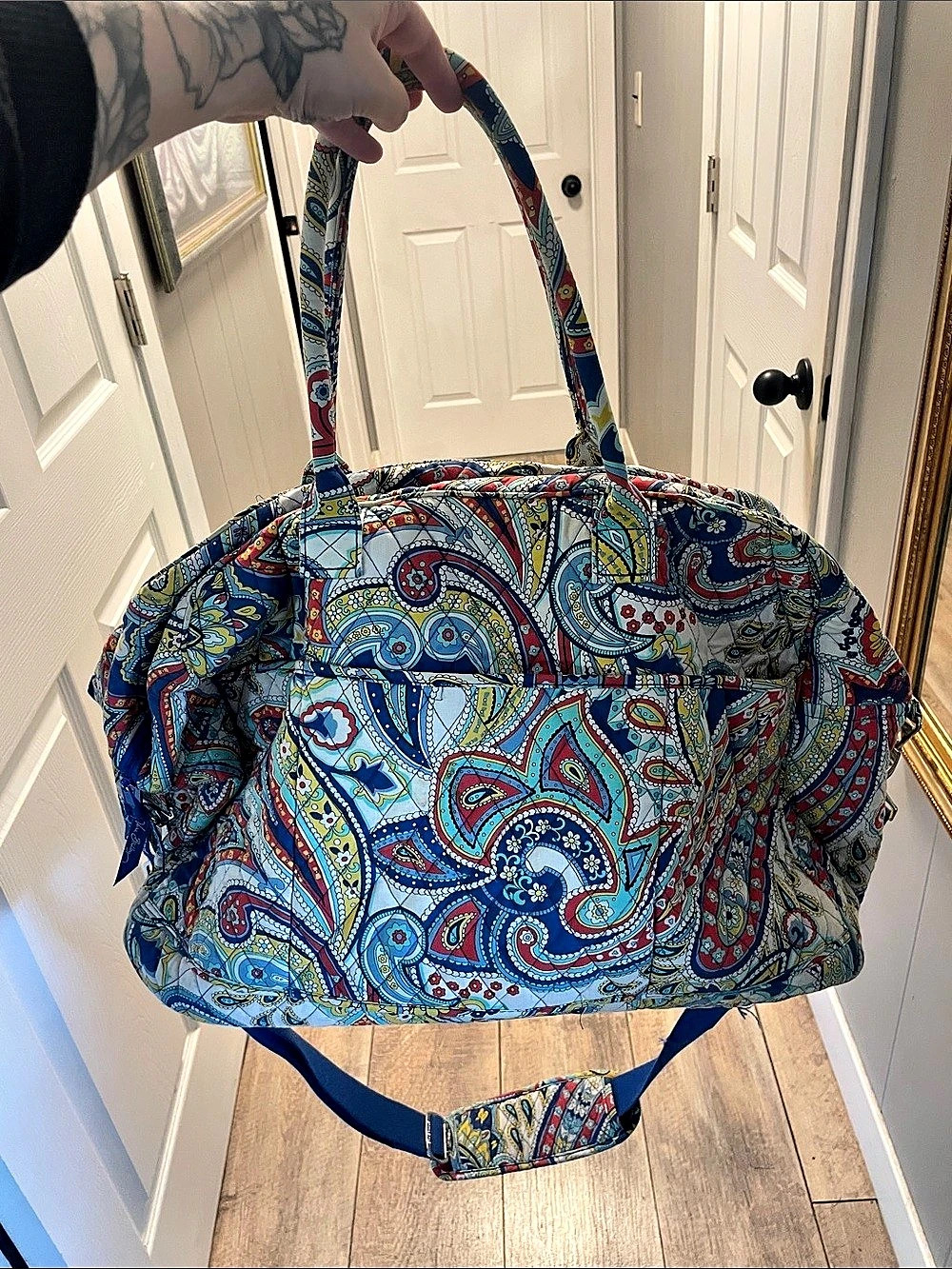 Vera Bradley Large Duffel Bag Paisley Travel Bag in Blue & Multicolor